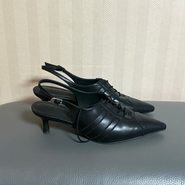 무드나잇 에이미 레이스업 키튼힐 펌프스 5cm