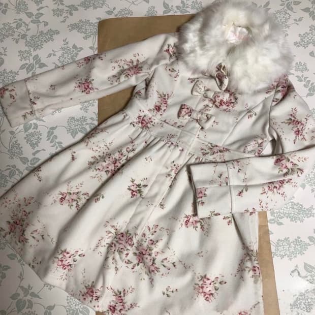 리즈리사 히메갸루 플로럴 코트