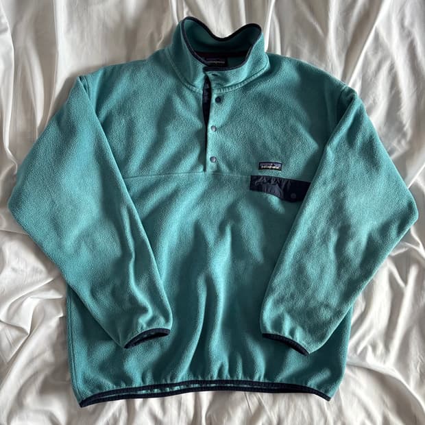 [L] 파타고니아 신칠라 민트네이비