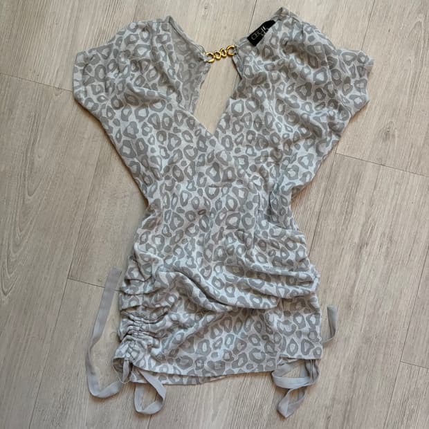 세실맥비 셔링 호피 레오파드 그레이 반팔 갸루