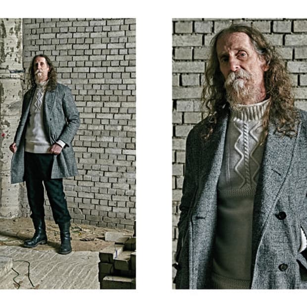 이스트로그 모크 넥 케이블 니트 스웨터 블랙