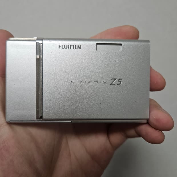 (뉴진스 민지 디카)후지필름 FinePix Z5 디지털카메라 빈티지디카