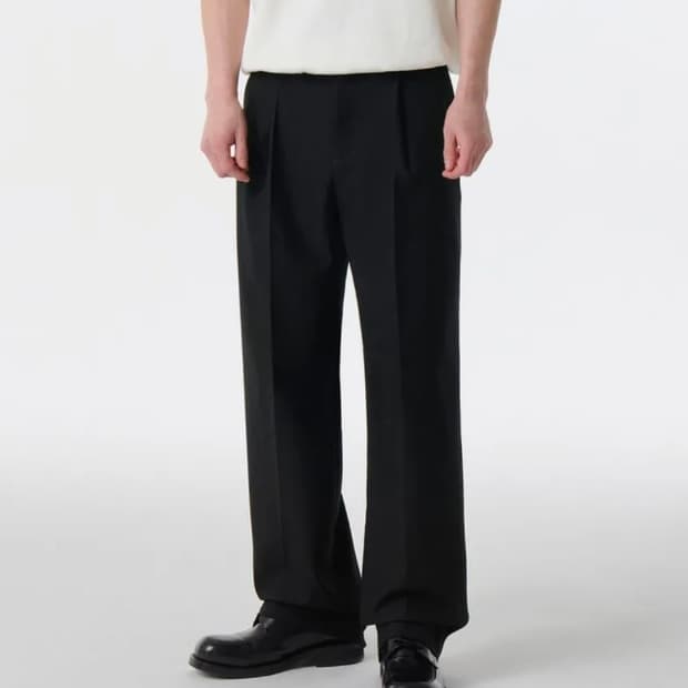 (새상품) 무신사스탠다드 / 휩코드 원 턱 와이드 히든 밴딩 슬랙스