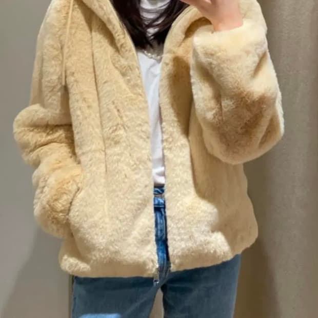 산드로 리버서블 퍼 후드 점퍼 