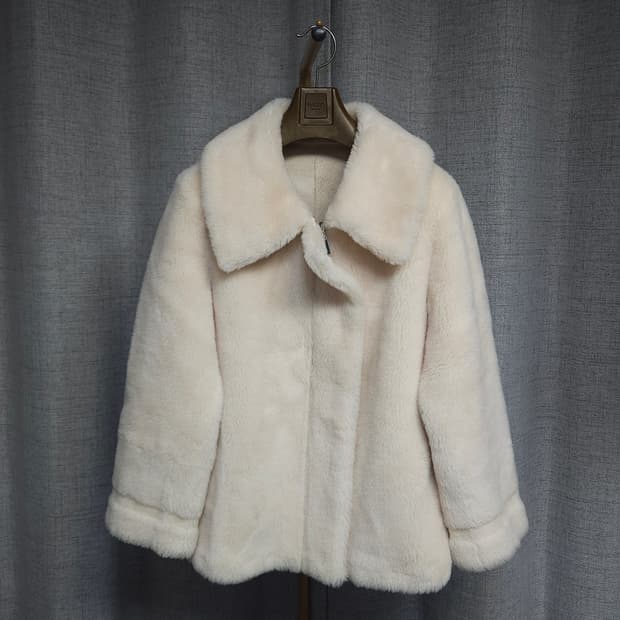 베라왕 여성 리버시블 무스탕 후리스 자켓