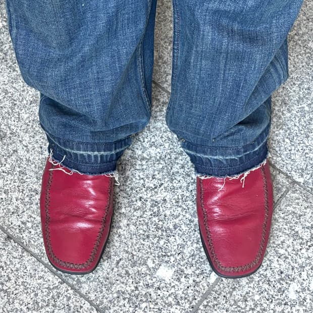 프라다 레드 플랫 로퍼 8.5