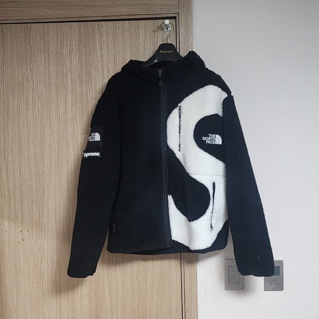 슈노 s로고 플리스