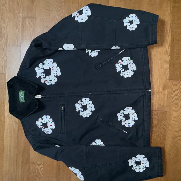 데님티어스 자켓입니다