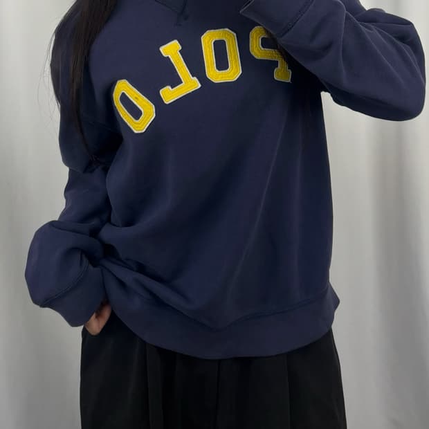 폴로 로고 네이비 맨투맨