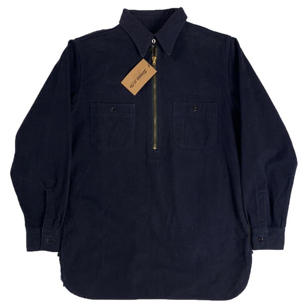 At last&co . Pullover shirt