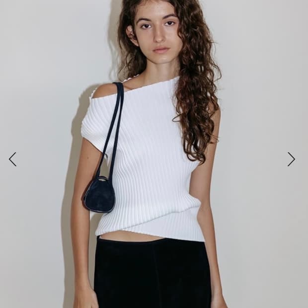 르917 rib knit top 슬리브리스 니트 탑