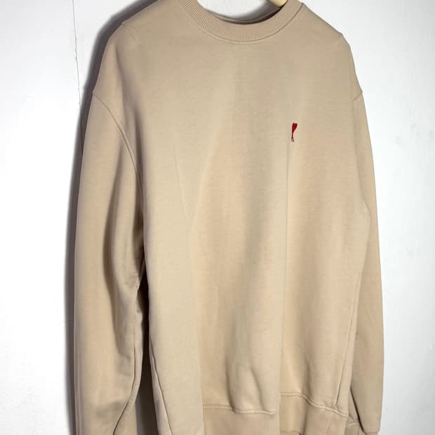 아미 아미맨투맨 스웻셔츠 ami 맨투맨