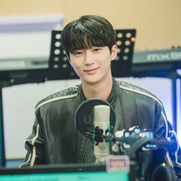 엘무드 트랙 램스킨 / 46 (변우석 착용)