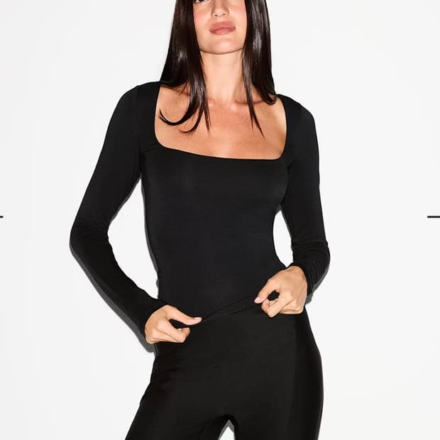 Skims SQUARE NECK TOP