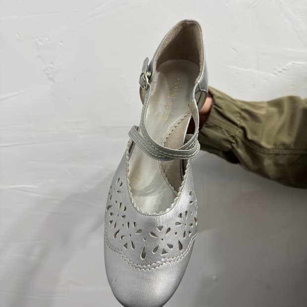 dona miss silver maryjane