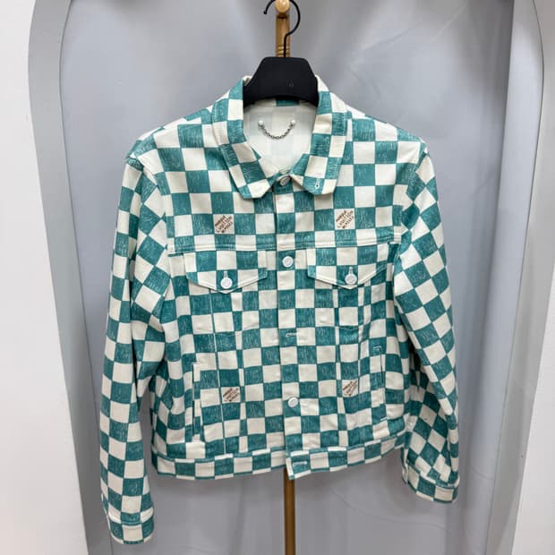 루이비통 다미에 트러커 자켓 46사이즈 