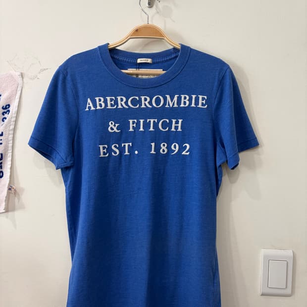 156. 아베크롬비 반팔