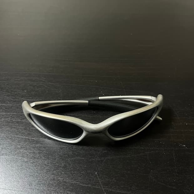 오클리 미뉴트 1.0