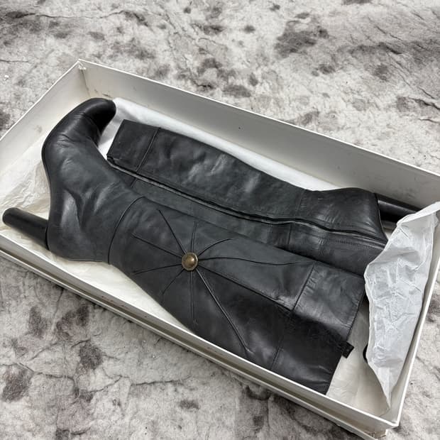 2000’s 코스튬내셔널 스터드 레더 롱 부츠