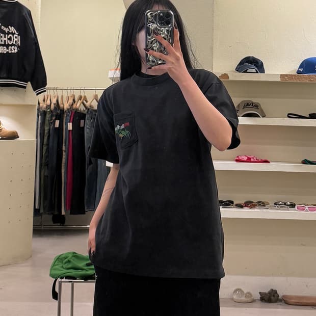 말보로 UNLIMITED 포켓 그래픽 반팔 블랙 U1170