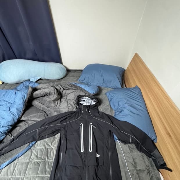 And Wander 퍼텍스 쉴드 레인 자켓 판매합니다 xl사이즈