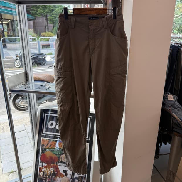 아크테릭스 나일론 아웃도어 팬츠