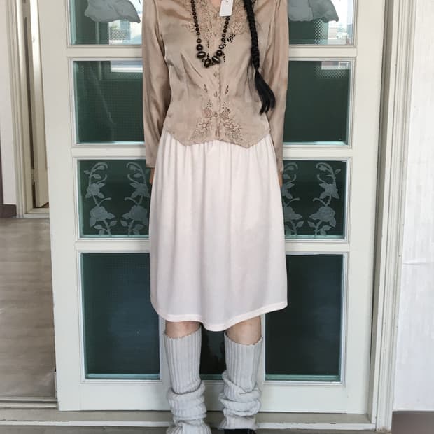 Punching point glossy blouse