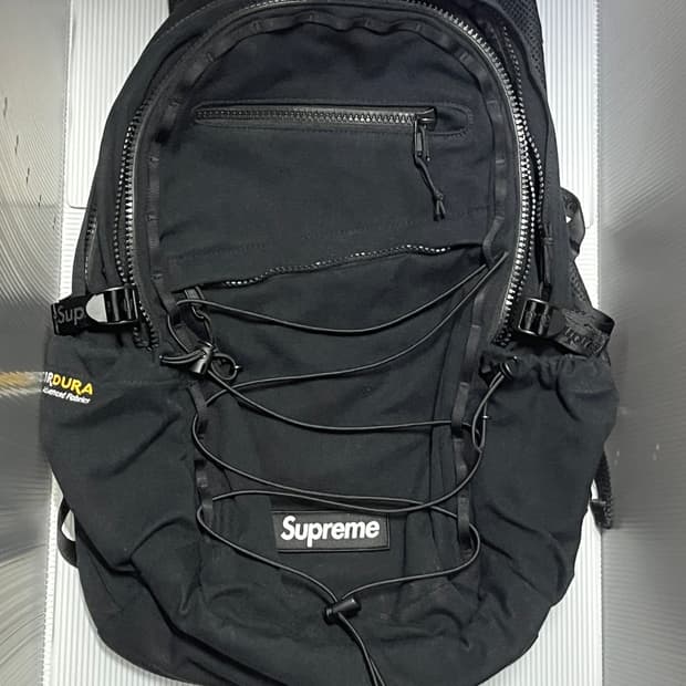 슈프림 백팩 25ss