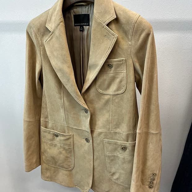 여) 바나나리퍼블릭 신형 스웨이드 블레이져 