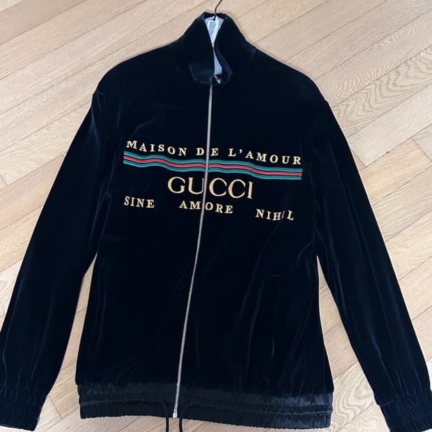 구찌 블랙 벨벳 점퍼 S