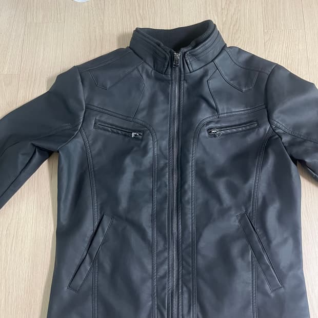 슬림핏 가죽자켓 L