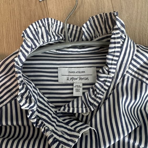 앤아더스토리즈 프릴셔츠 34