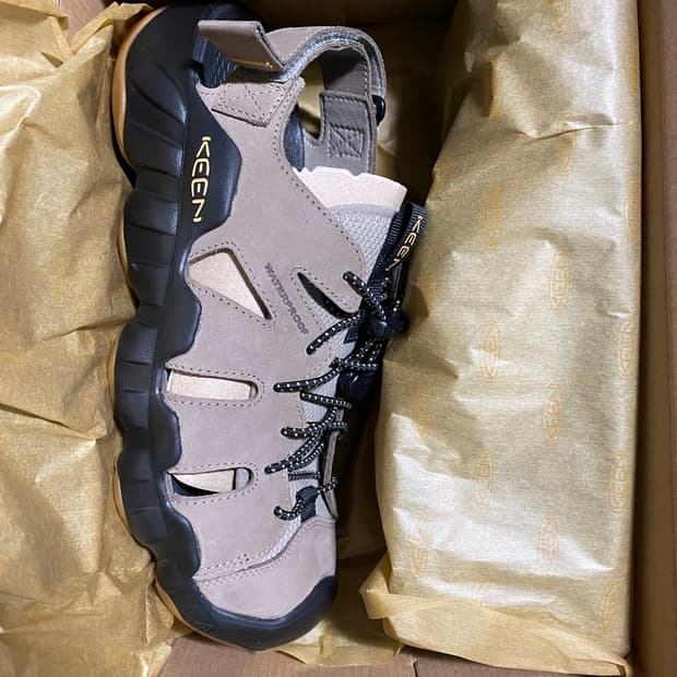 킨 하이퍼포트 피셔맨 레더 다크 베이지(현재 품절)