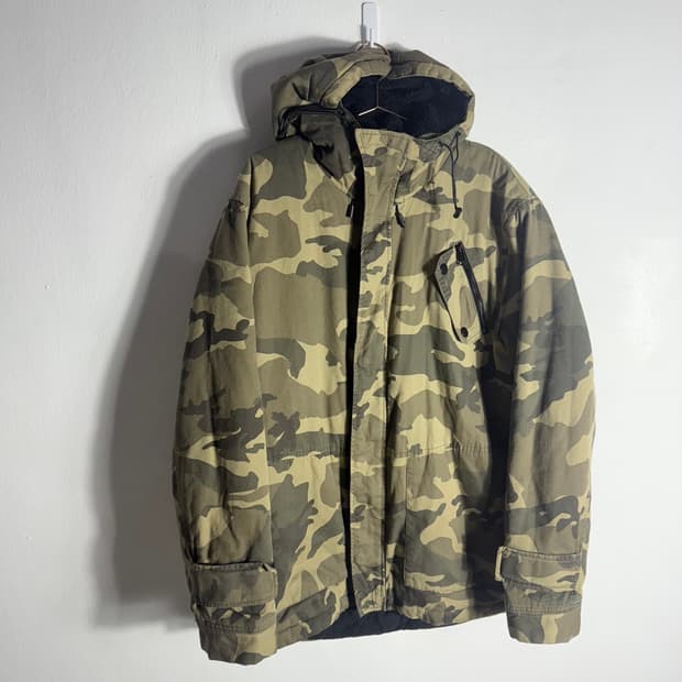 자라(zara) 카모플라쥬 후드 점퍼 XL