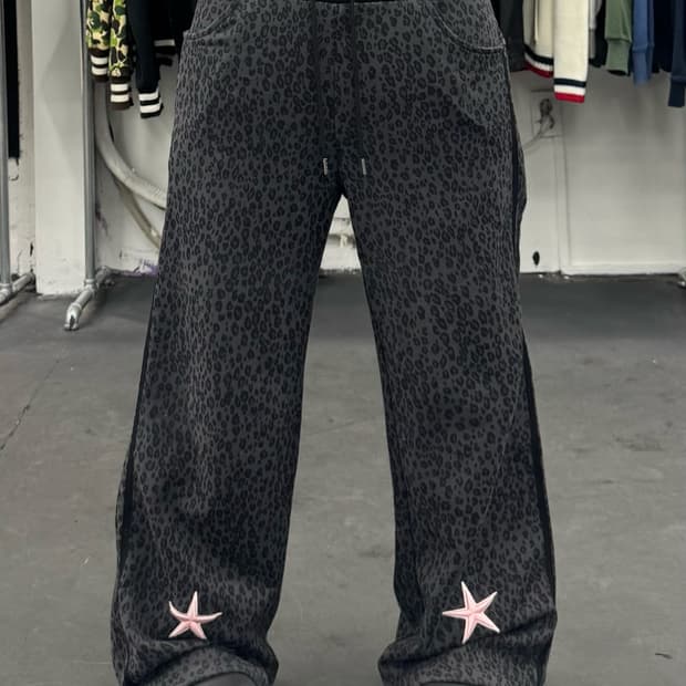LUV IS TRUE 레오파드 스웻팬츠