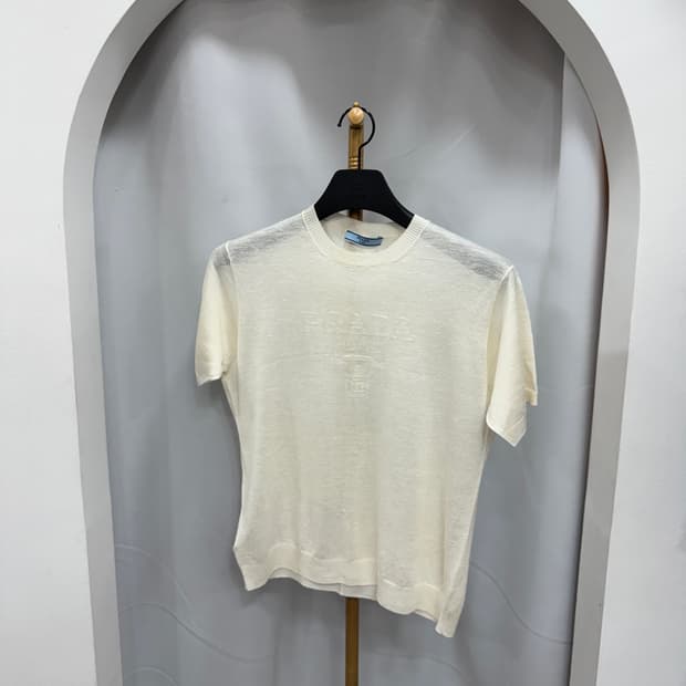 프라다 로고 실크 니트 반팔 36사이즈 