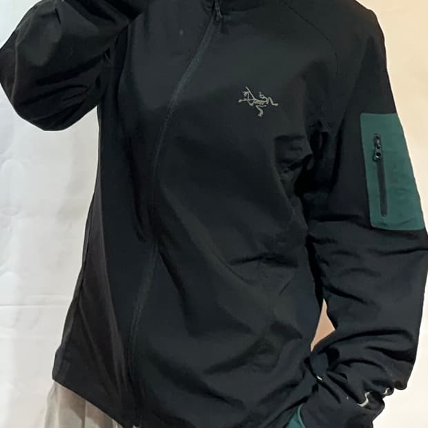 아크테릭스 맨즈 라이트웨이트 집업 자켓