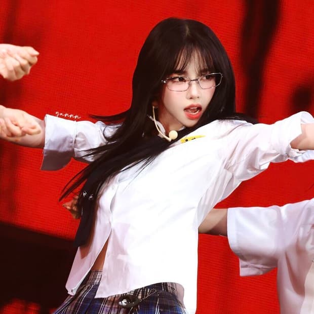 DPEW 에스파 카리나 안경 네모 메탈 스틸 코갸루 선글라스 연예인