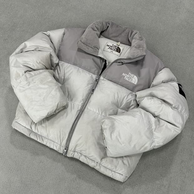 노스페이스 신형 눕시 패딩 아이보리/회색 m