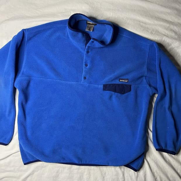 00s 파타고니아 신칠라 스냅-T 블루/네이비