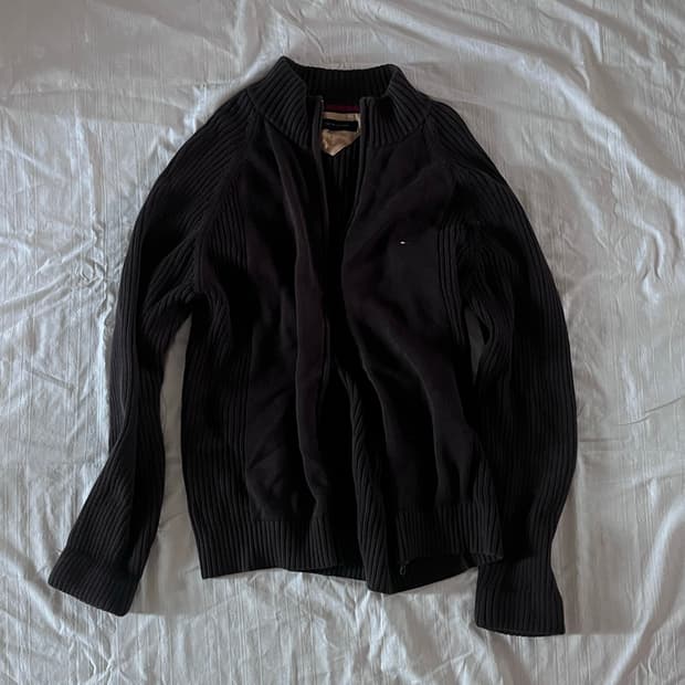 Tommy Hilfiger brown knit zip up