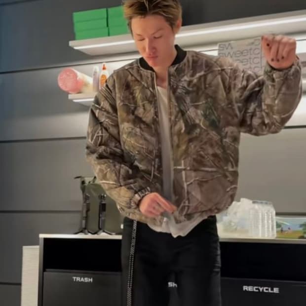 [S급] 슈프림 퀼티드 봄버 자켓 리얼트리 AP 카 모 25FW