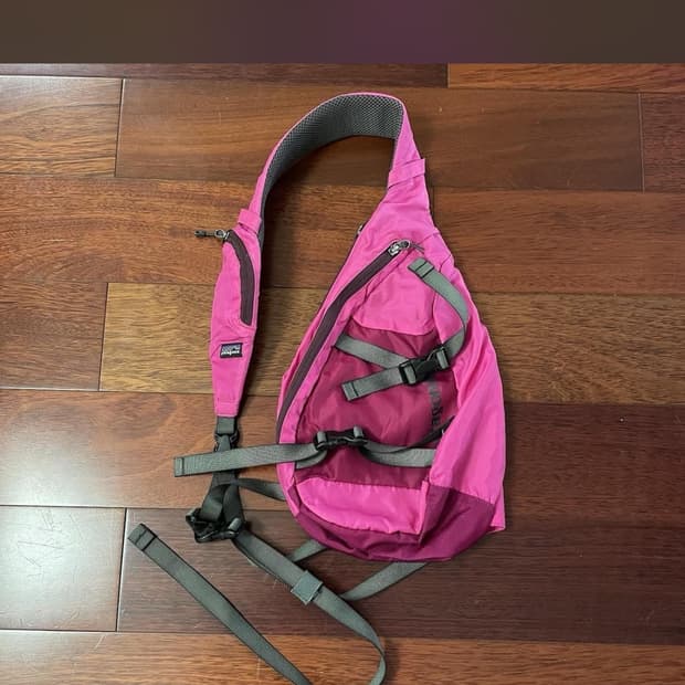 Patagonia atom slingbag 8L pink
