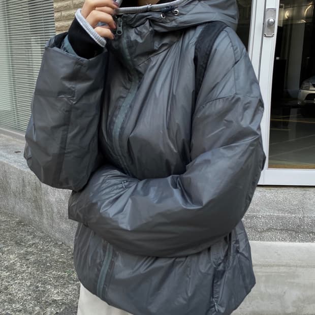 문즈 쉘 라이트 후드 패딩