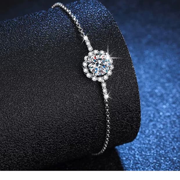 모이사나이트 팔찌