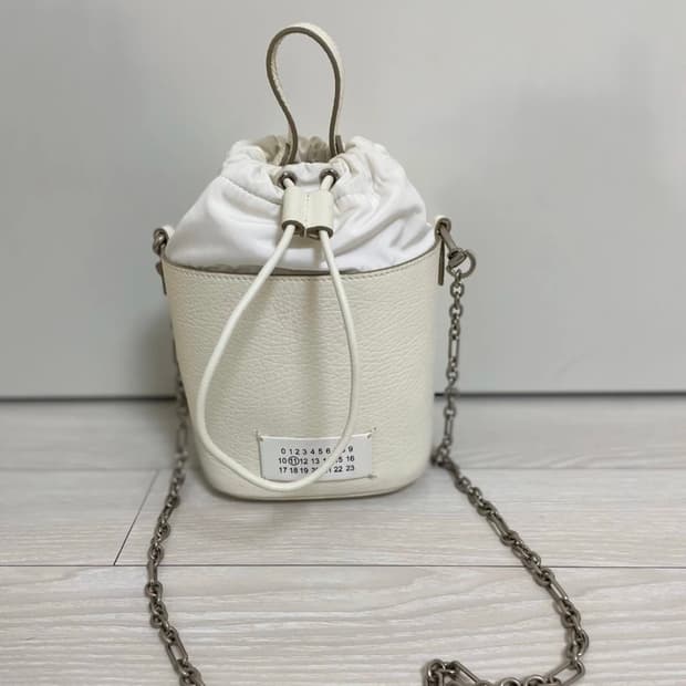 정품)메종 마르지엘라 5AC 화이트 버킷백