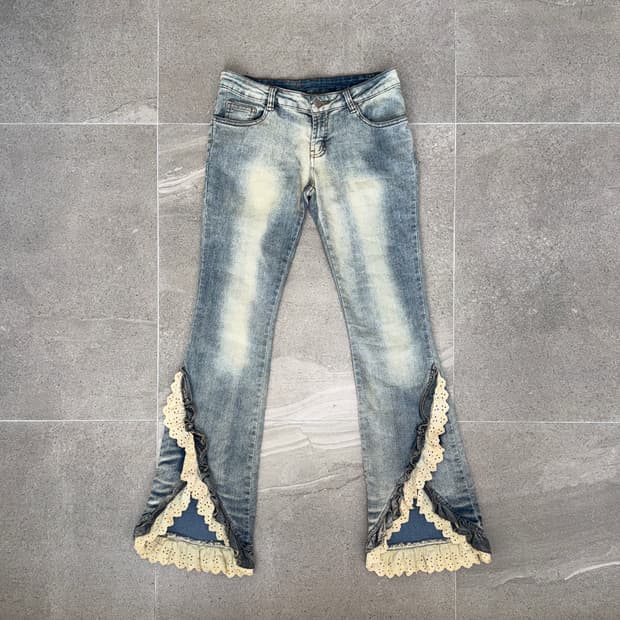 Washing denim ruffle punching lace 부츠컷팬츠
