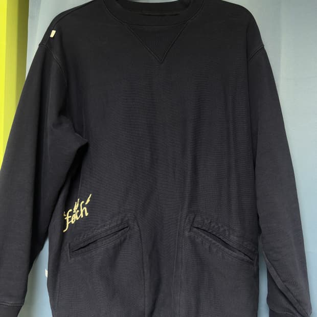 fetch 네이비 맨투맨