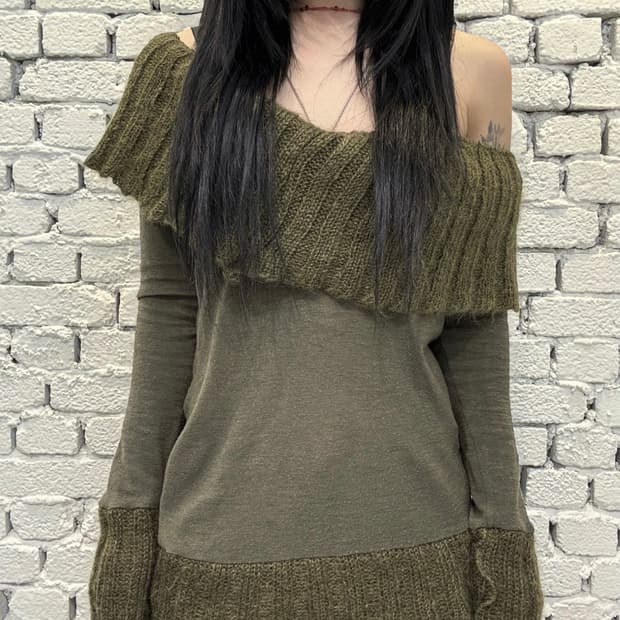 Grunge Knit Trim Off-Shoulder Top