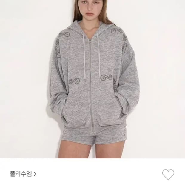 폴리수엠 오너먼트 스터드 후드집업